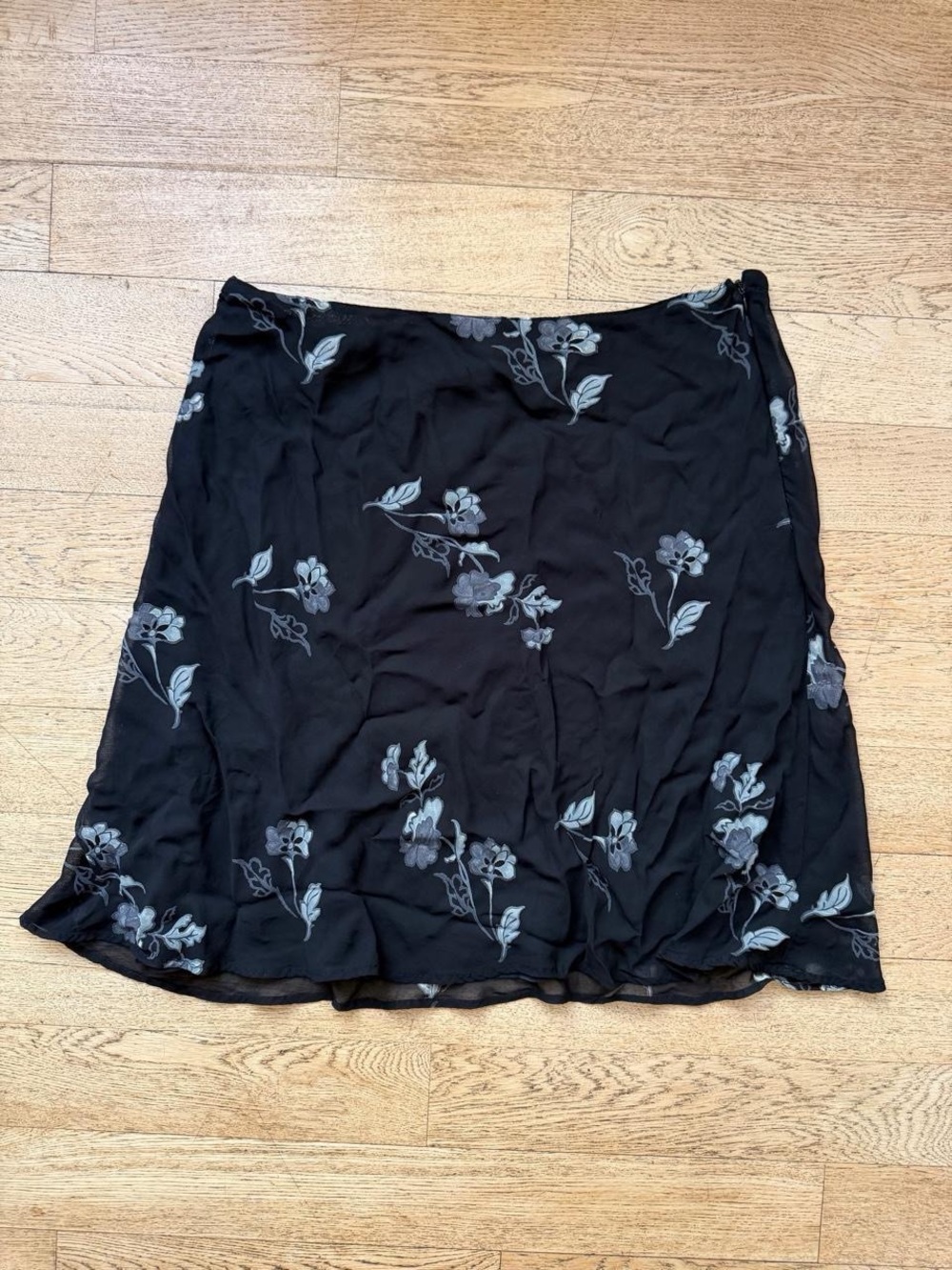 Vintage Express Black Floral Rayon Skirt